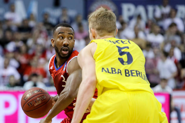 面对世界各 面对世界各