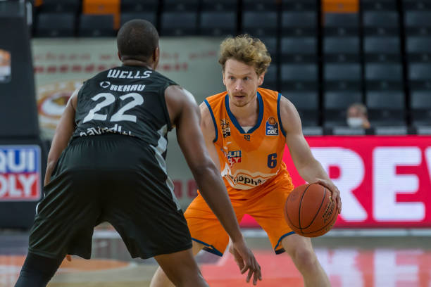 定周密策略 定周密策略