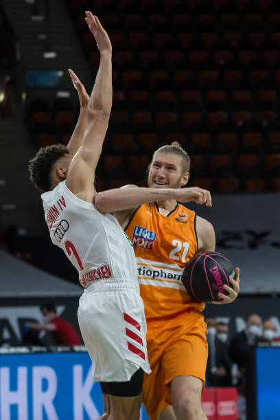 机会与挑战 机会与挑战