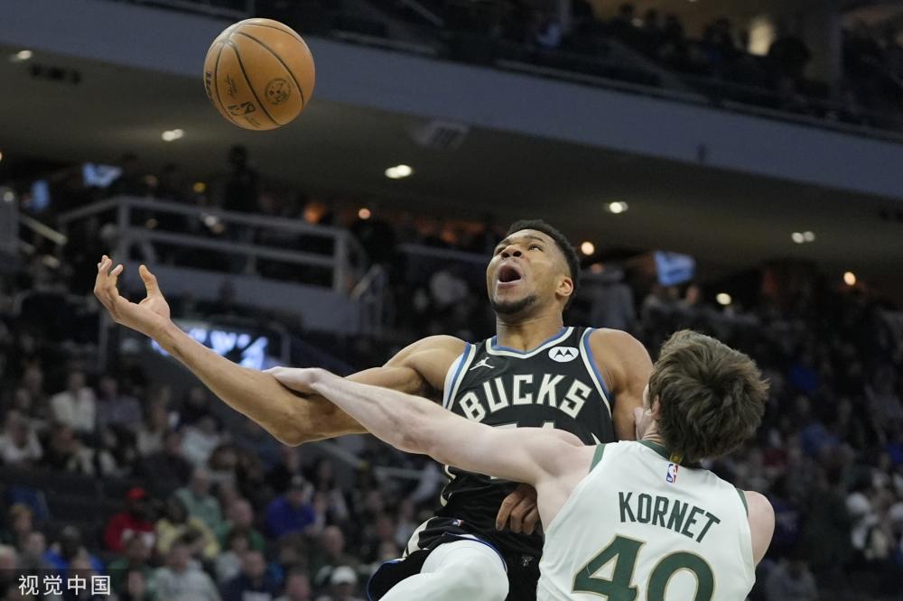 他在场上不 他在场上不