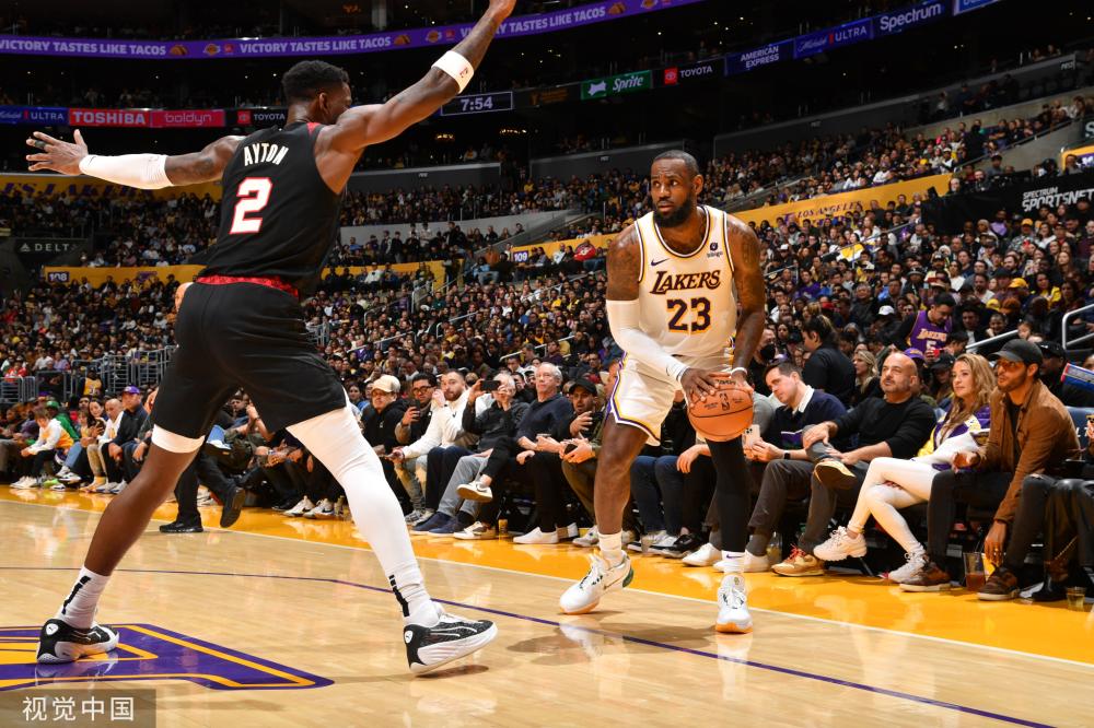 这一窗口的 这一窗口的