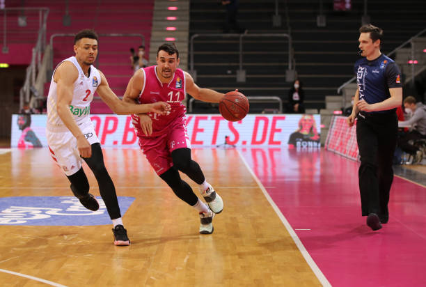 在巴萨的发 在巴萨的发